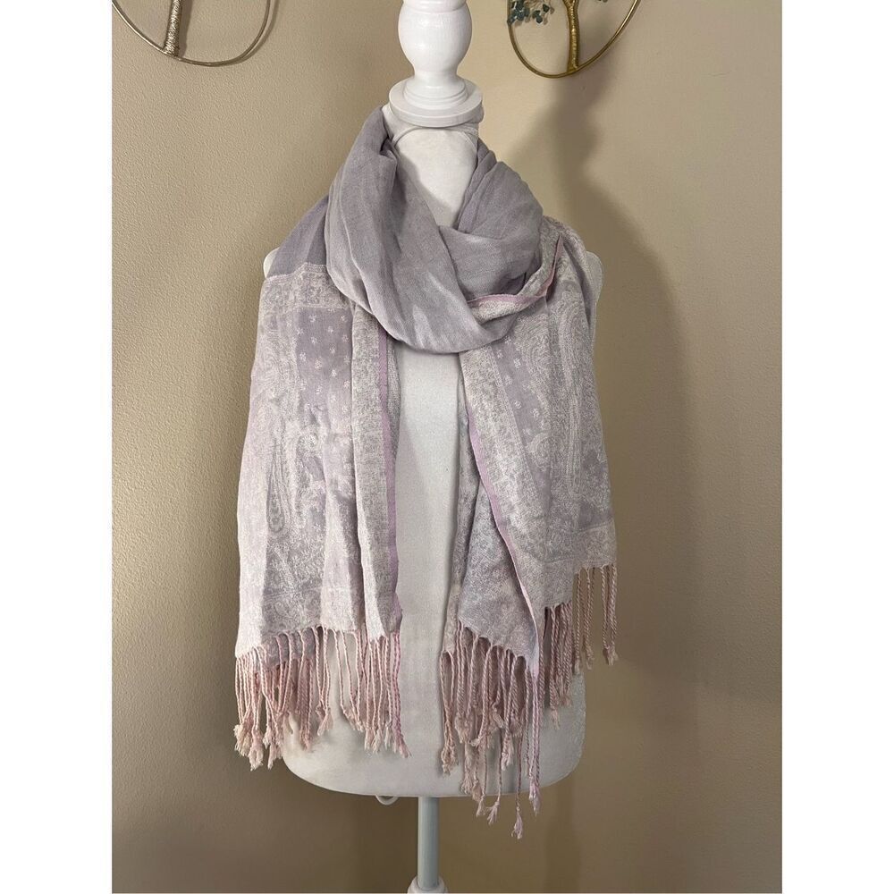 Bindya Pale Pink Gray Paisley Scarf w Fringe